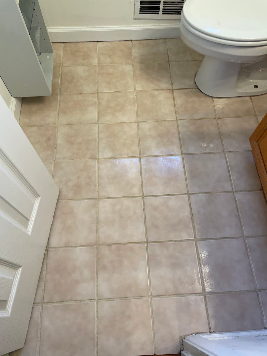 George from Diamond Steamers steam cleaning carpet in a Preston Hollow, TX estate home